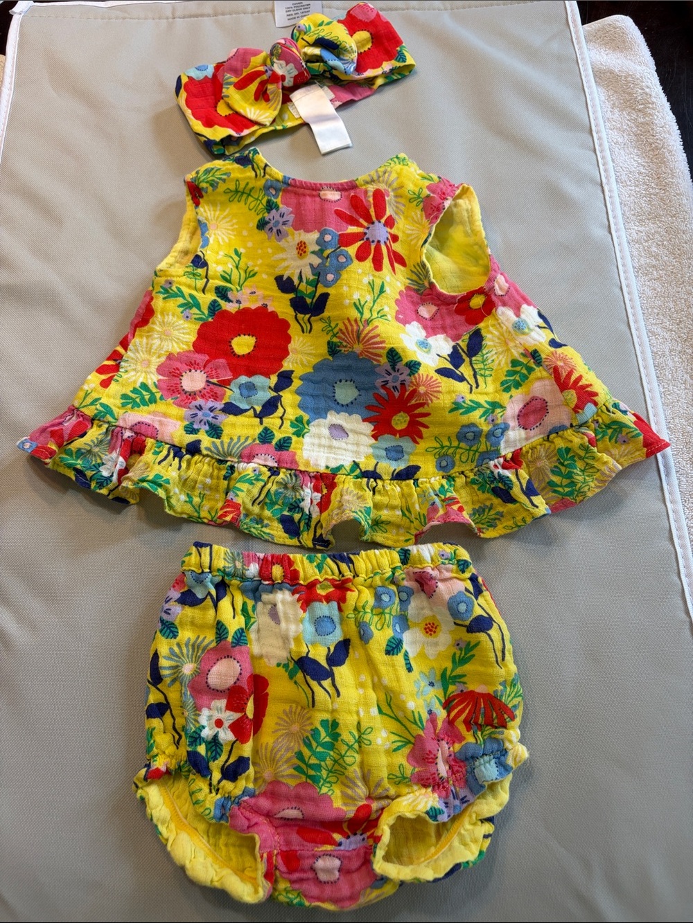 Angel Dear Yellow Floral Baby Two-Piece Gauze Fabric with Headband